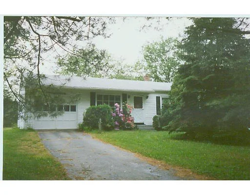 Photo of 235 Brook Circle