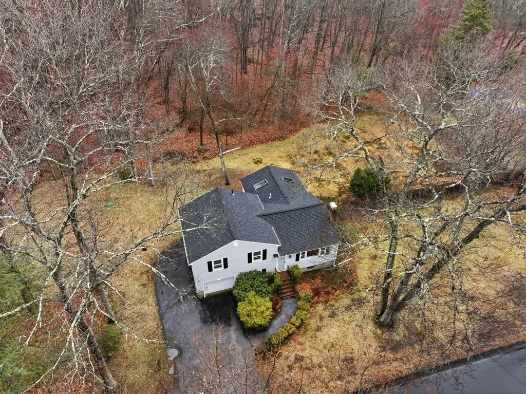 Photo of 8 Ledgewood Drive