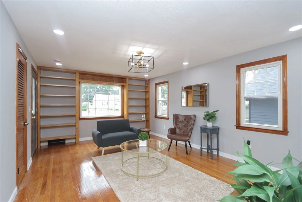 Photo of 127 Gelinas Dr