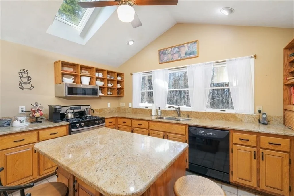 Photo of 58 Oakcrest Circle
