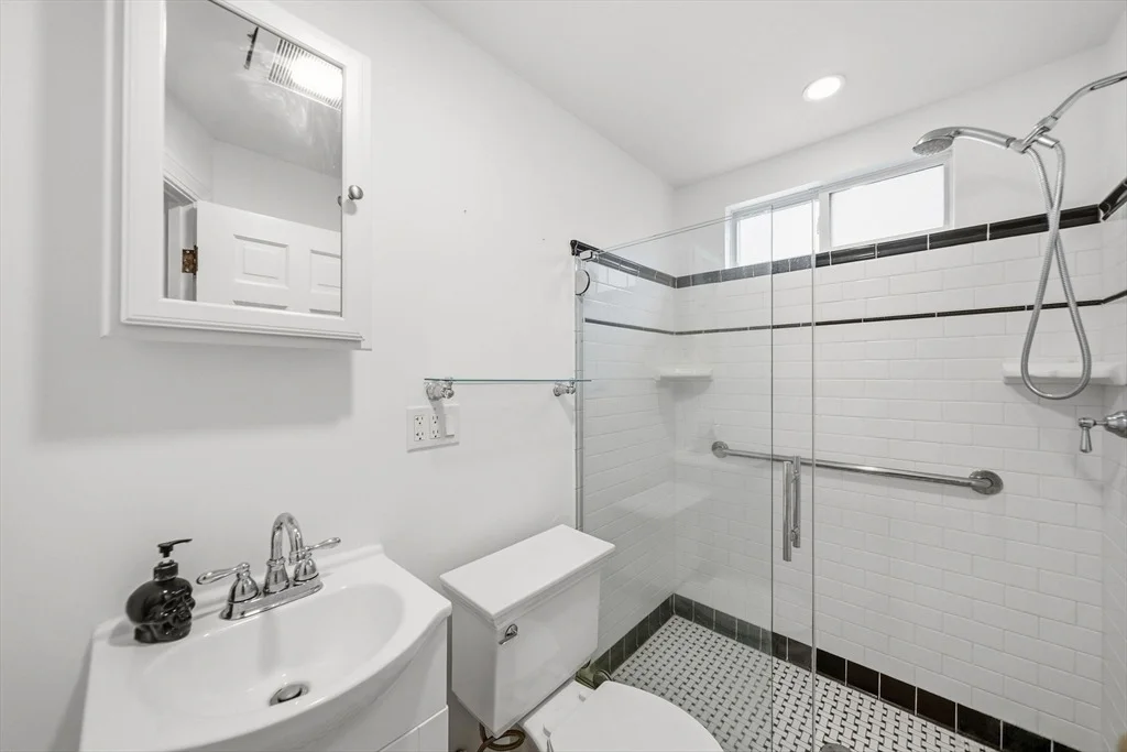 Photo of 180 Broad Meadow