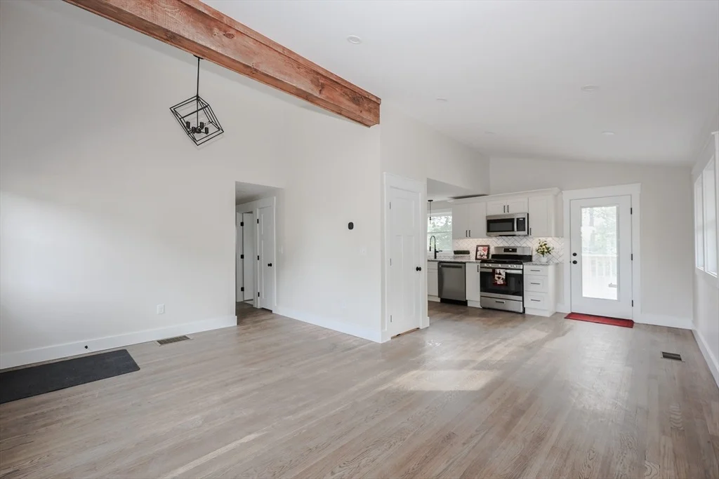 Photo of 1 Knowlton Rd