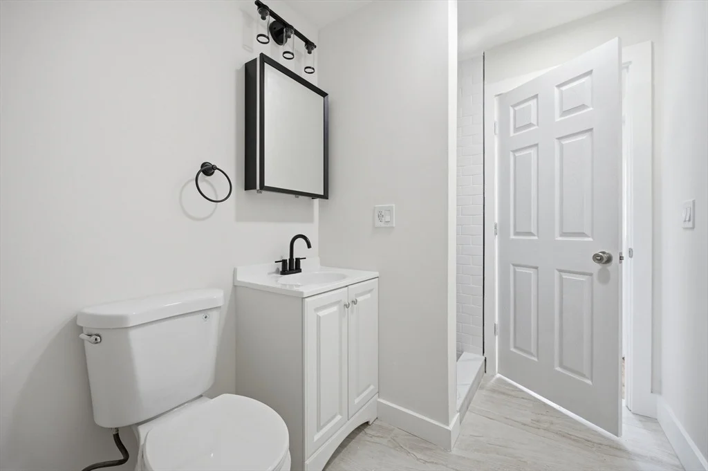 Photo of 323 Spring St
