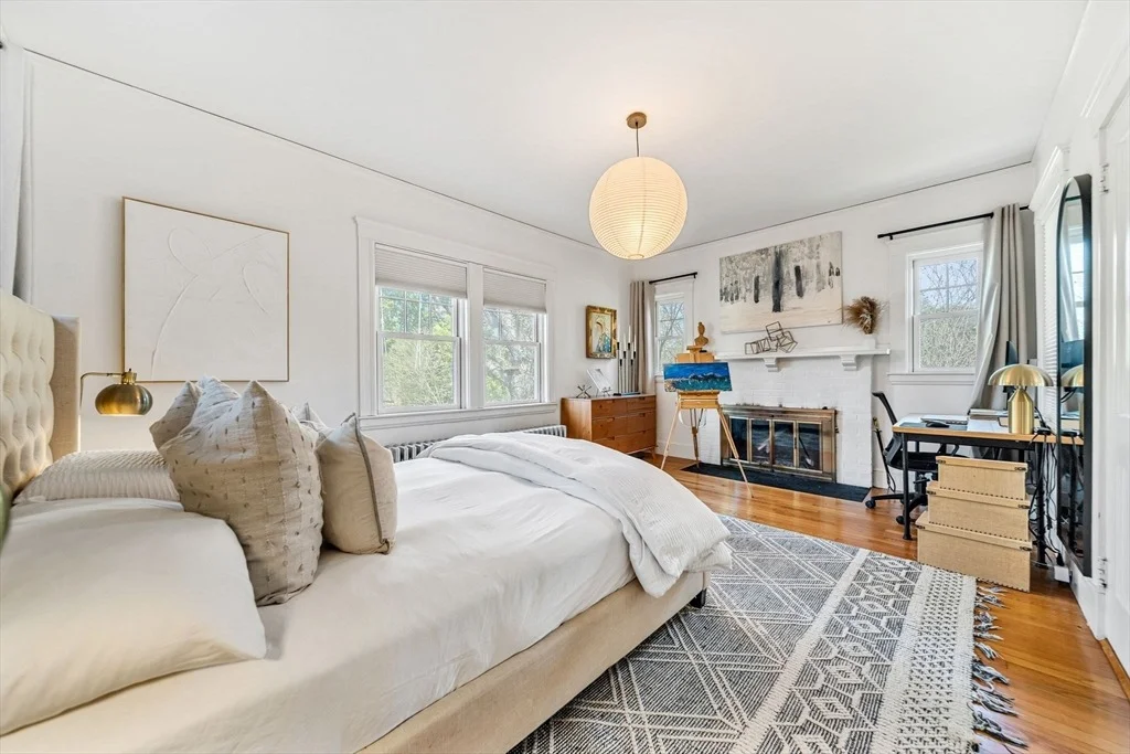 Photo of 711 Webster Street