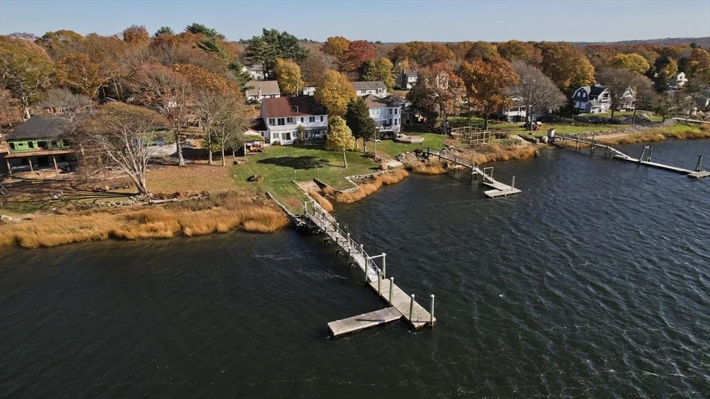 Photo of 62 Riverside Dr