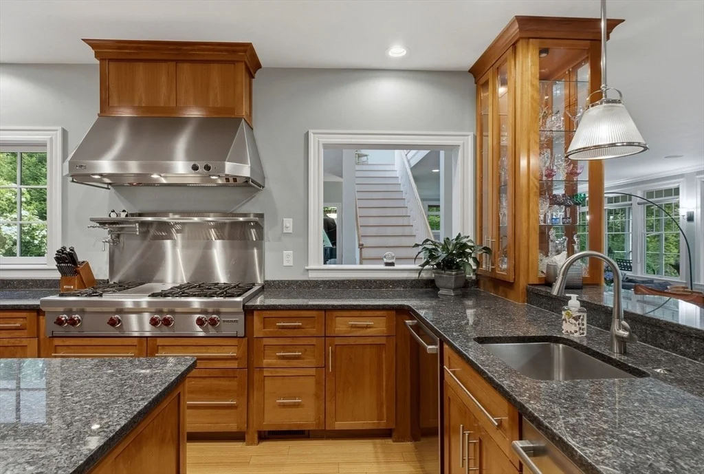 Photo of 70 Warren Ave