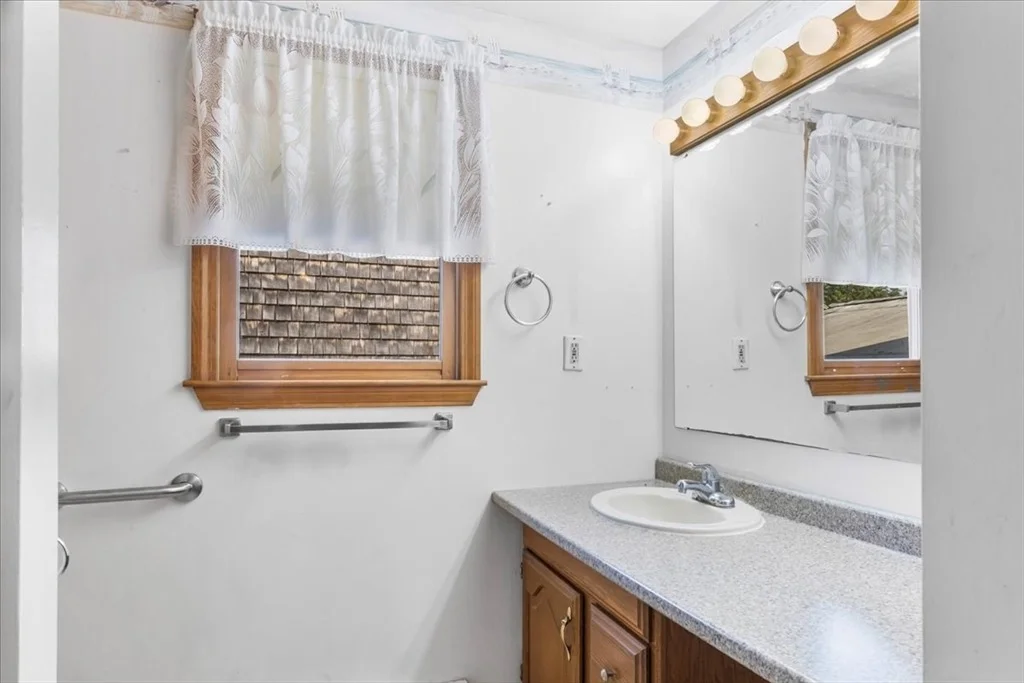 Photo of 136 Bernard Circle