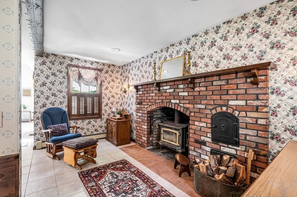 Photo of 98 Blossom Rd