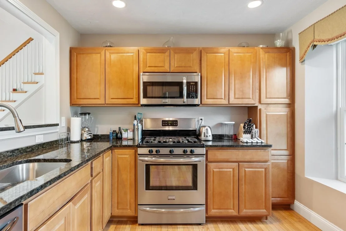 Photo of 2 Adams Cir (Devens)