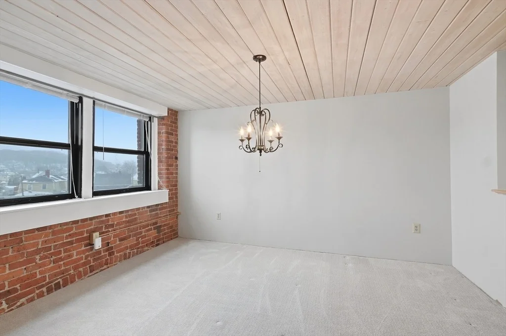 Photo of Unit 310 at 33 Maplewood Avenue