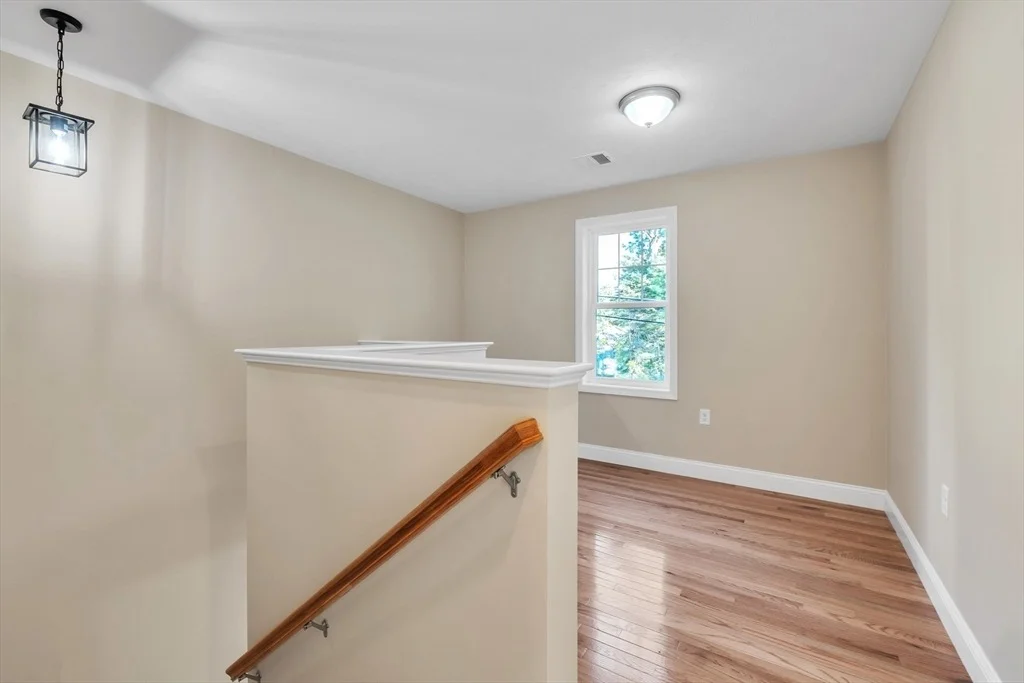 Photo of 18 Columbine Rd