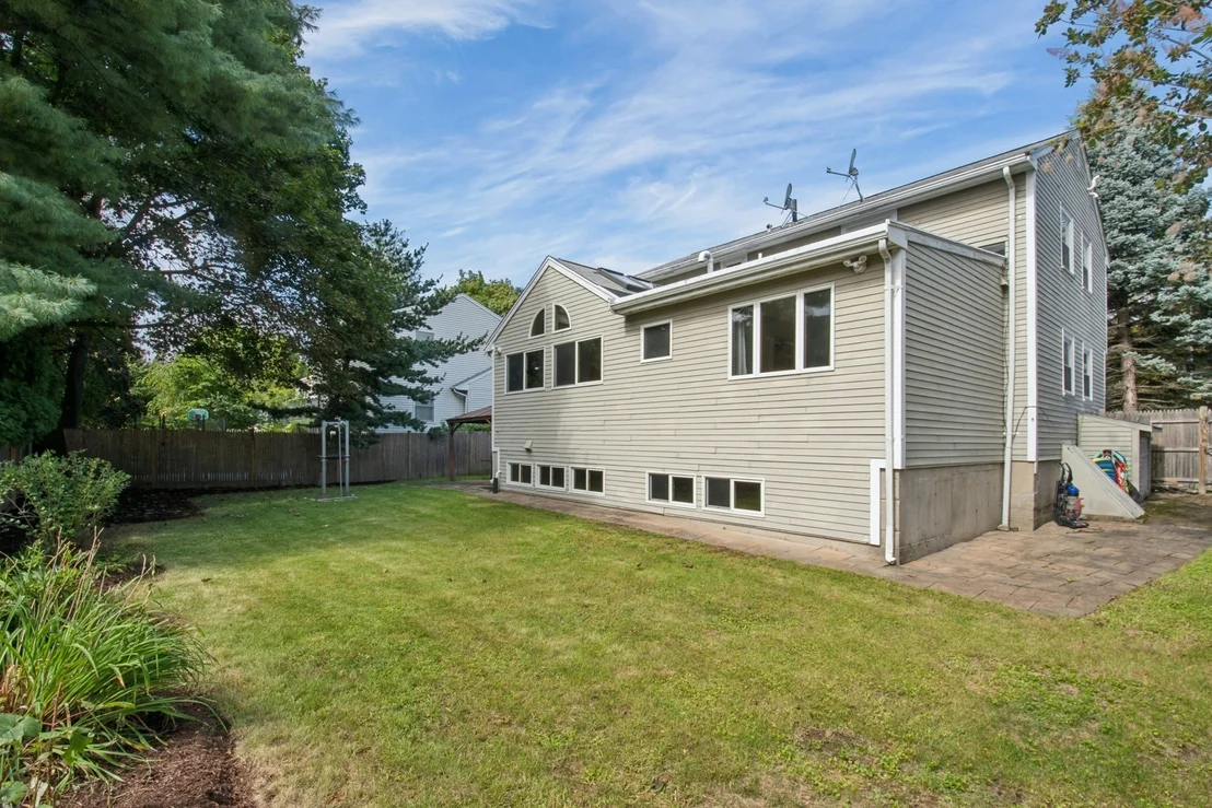 Photo of 22 Westlund Rd