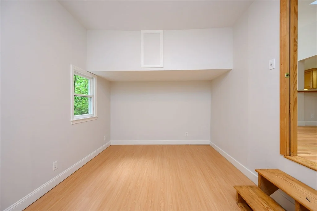 Photo of 33 Moose Hill Parkway