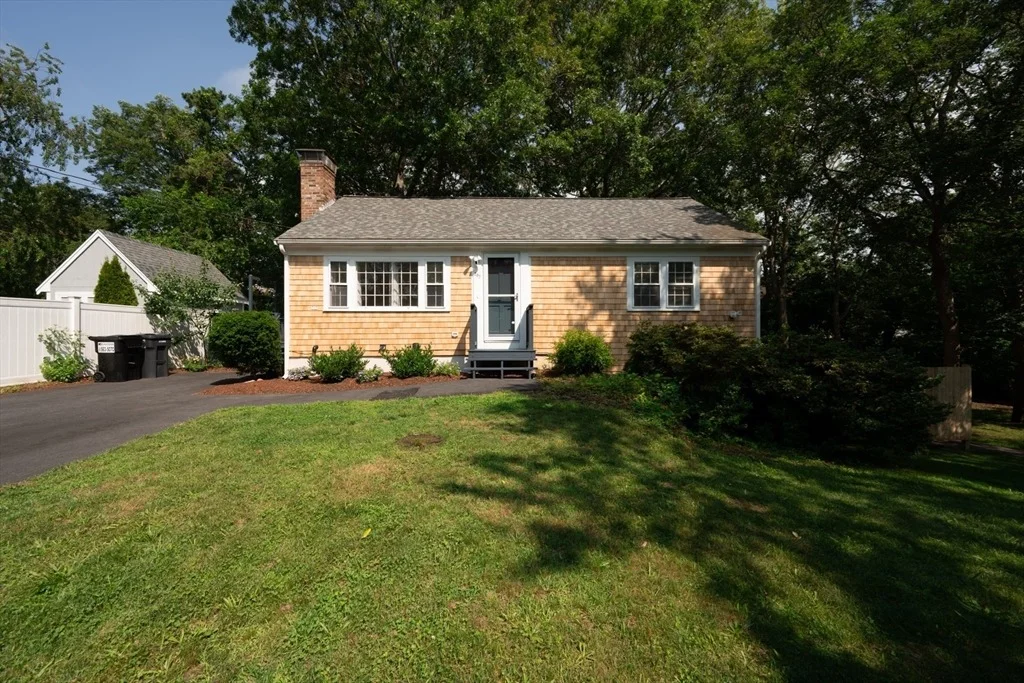 Photo of 297 Compass Cir