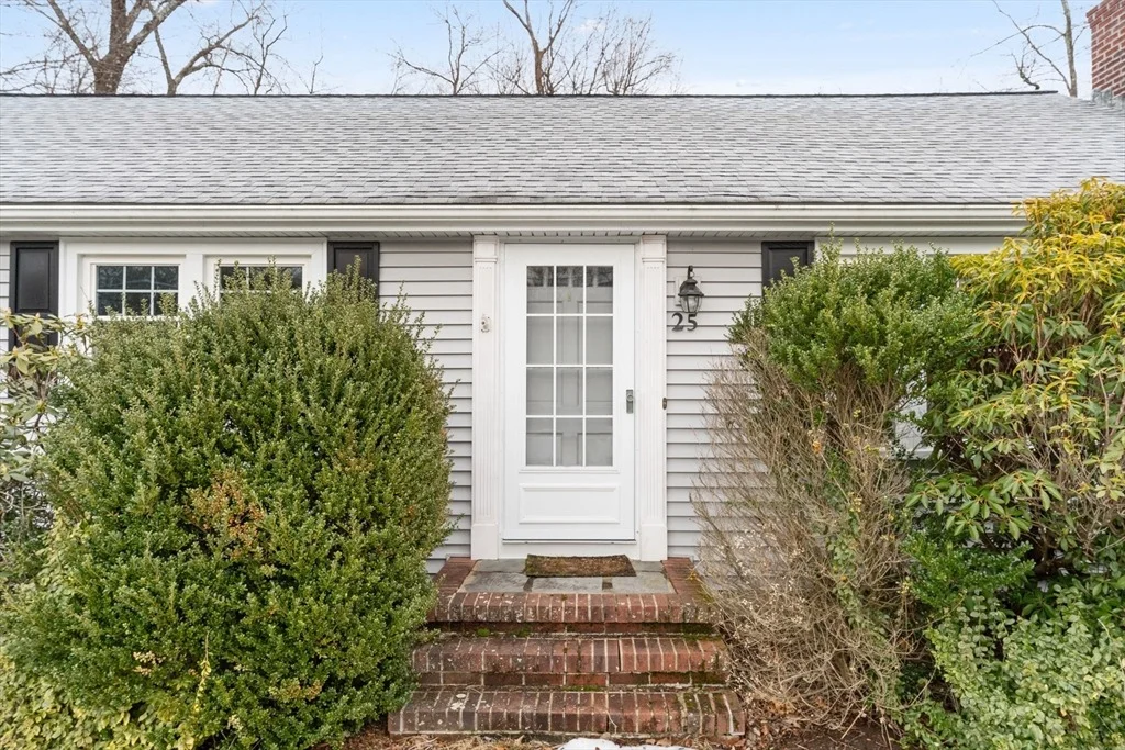 Photo of 25 Dennis Circle