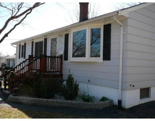 Photo of 19 Bowling Green Ln