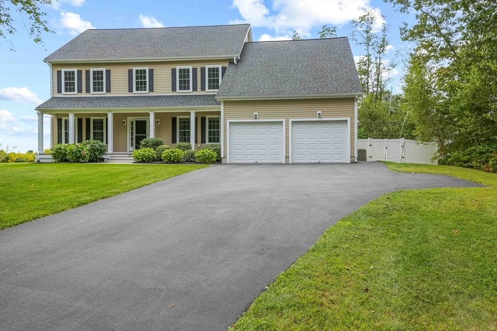 Photo of 102 Kennedy Cir