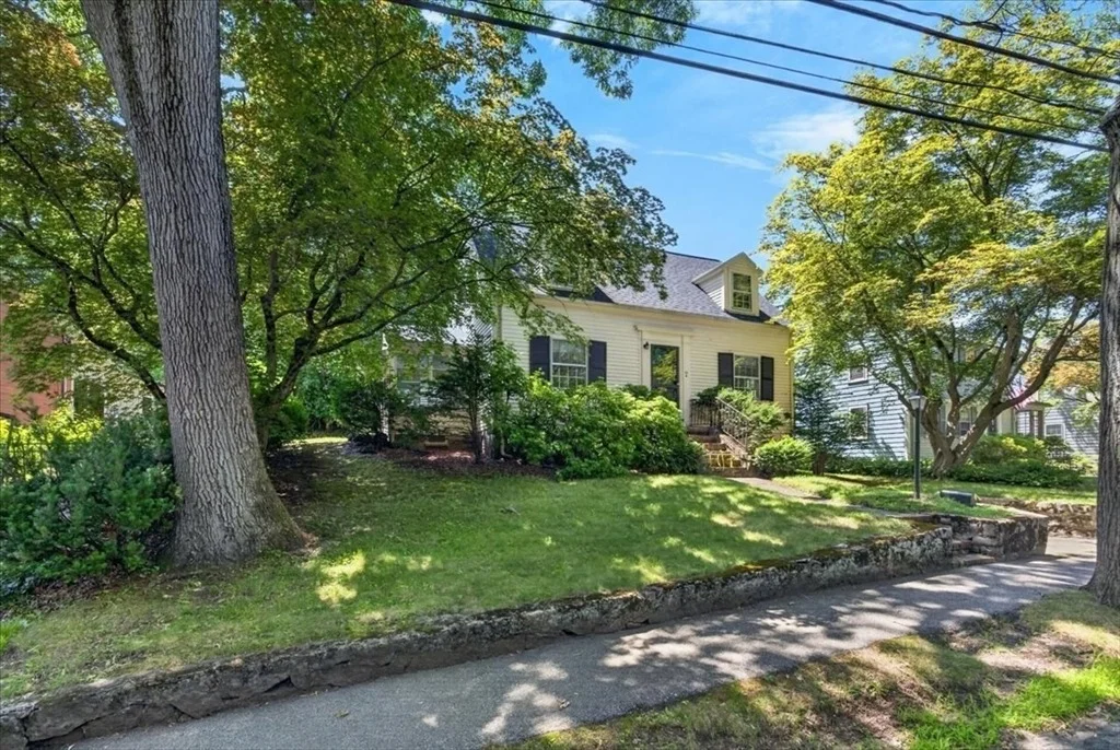 Photo of 25 Leland Rd