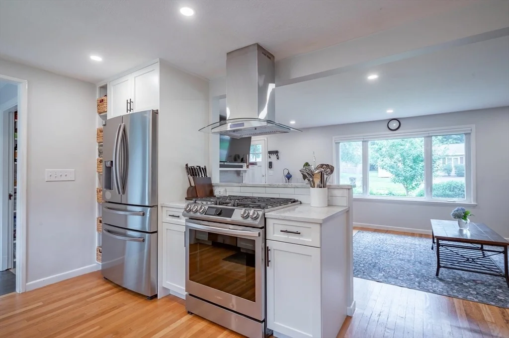 Photo of 175 Edgewater Dr.