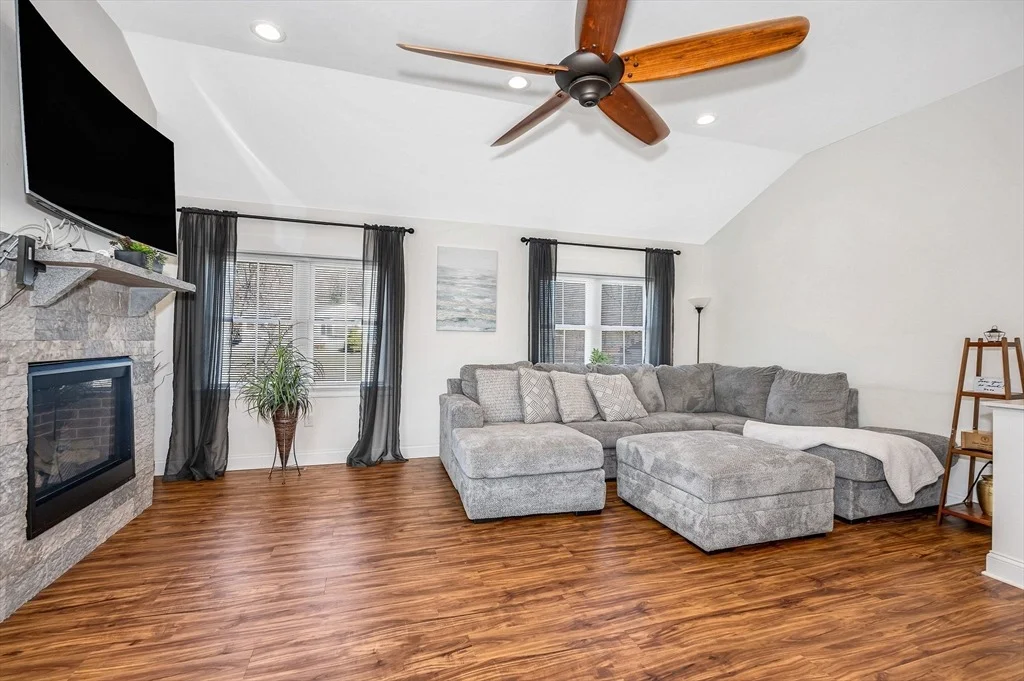 Photo of 24 Eaton Dr