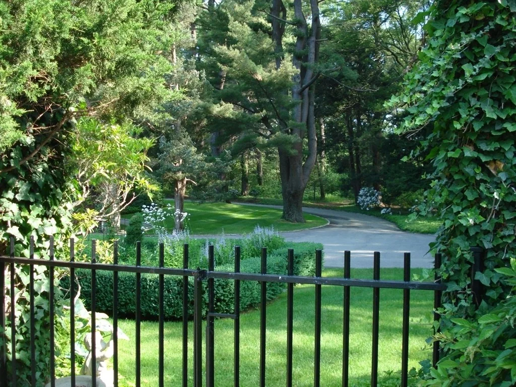 Photo of 120 Grapevine Rd