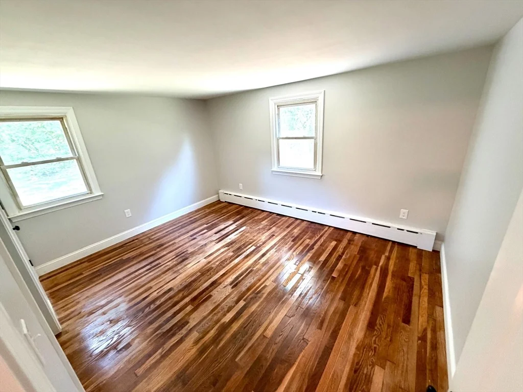 Photo of 64 King St