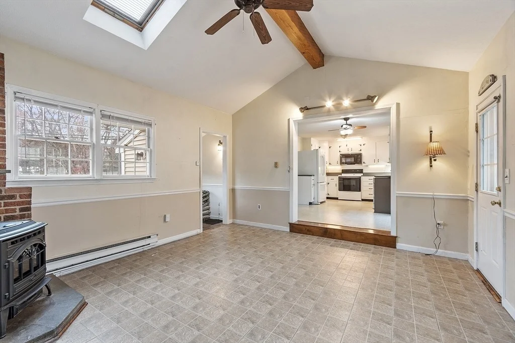 Photo of 927 Main St