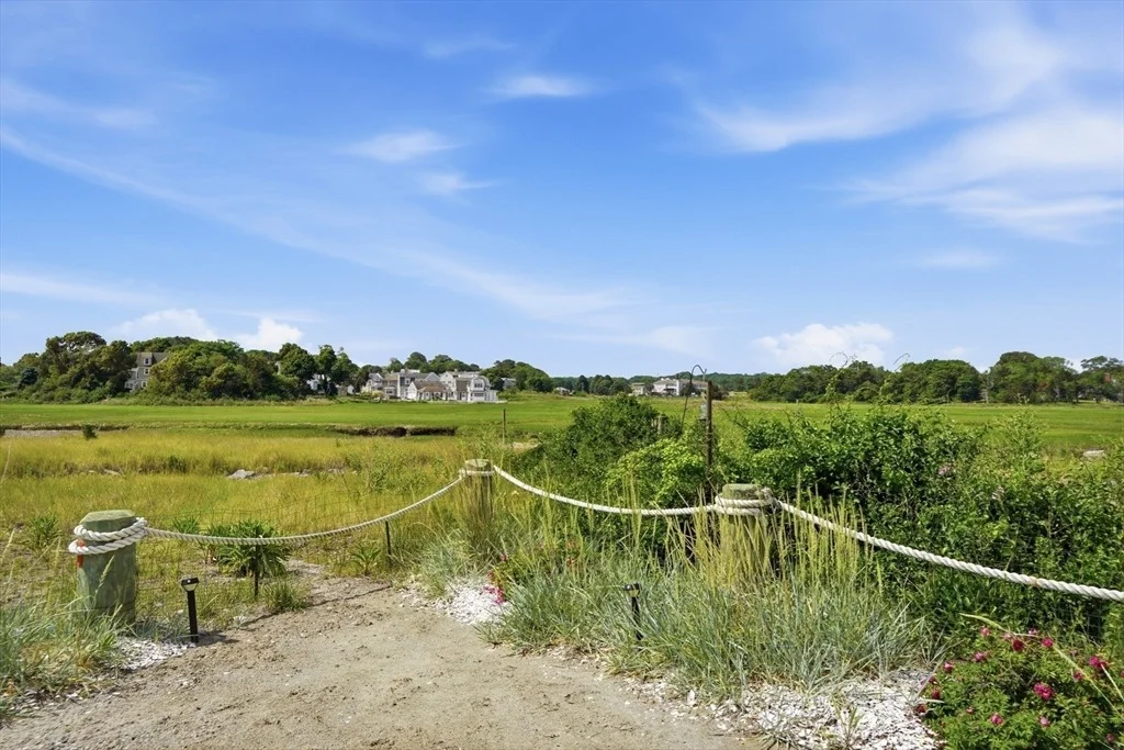 Photo of 135 Glades Rd