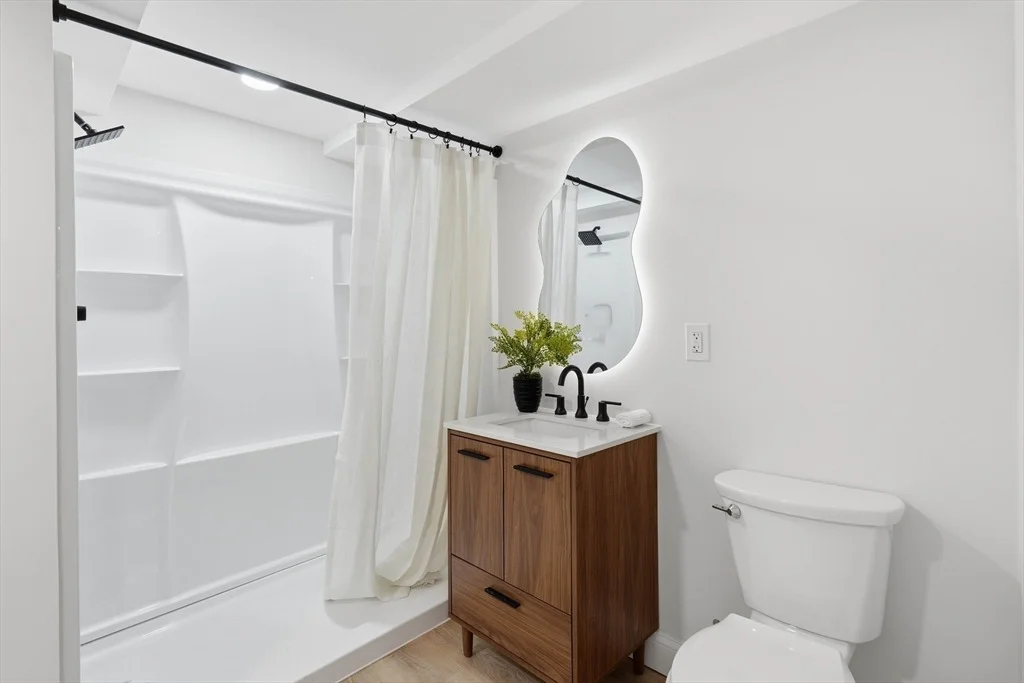 Photo of 93 Jonquil