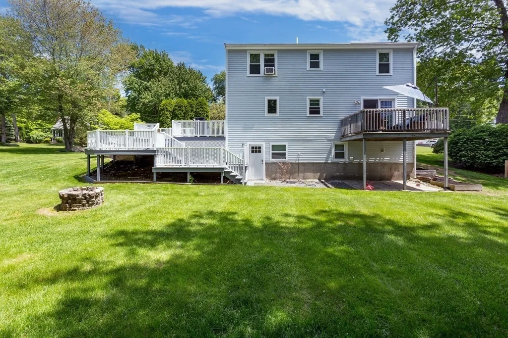 Photo of 194 Crossfield Rd