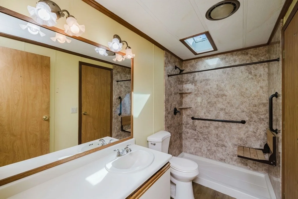 Photo of 4 Emerald Pl