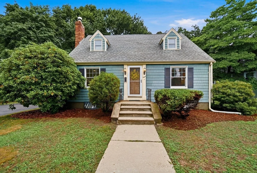 Photo of 8 Brackett Ave