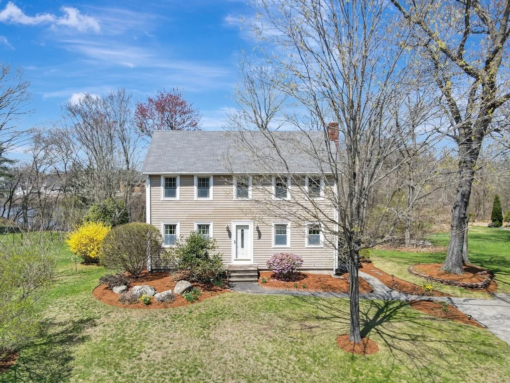 Photo of 15 Riverside Dr