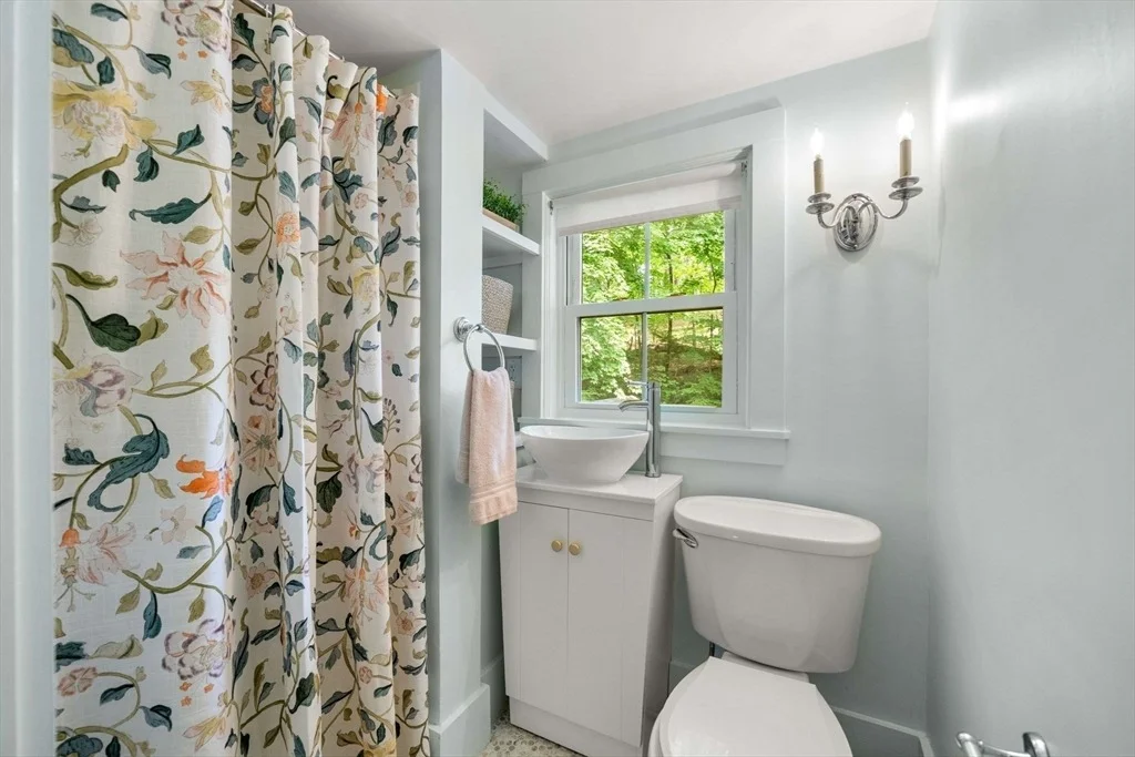 Photo of 32 River St