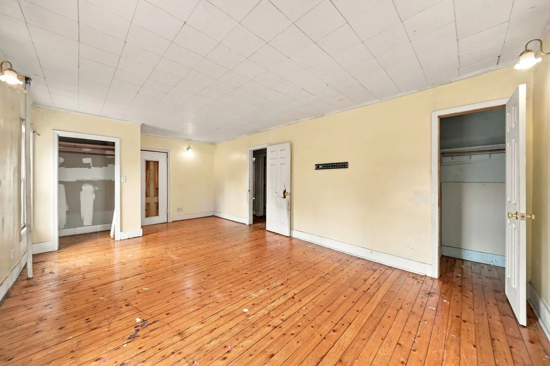 Photo of 30 Myrtle Ave