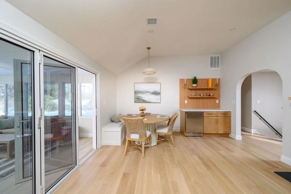 Photo of 19 Accord Pond Dr