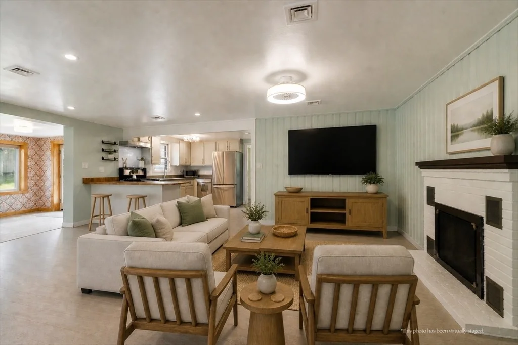 Photo of 167 Townsend Harbor Road