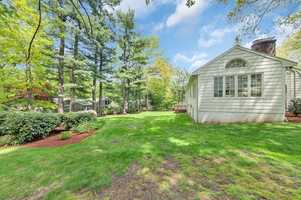 Photo of 27 Lantern Ln