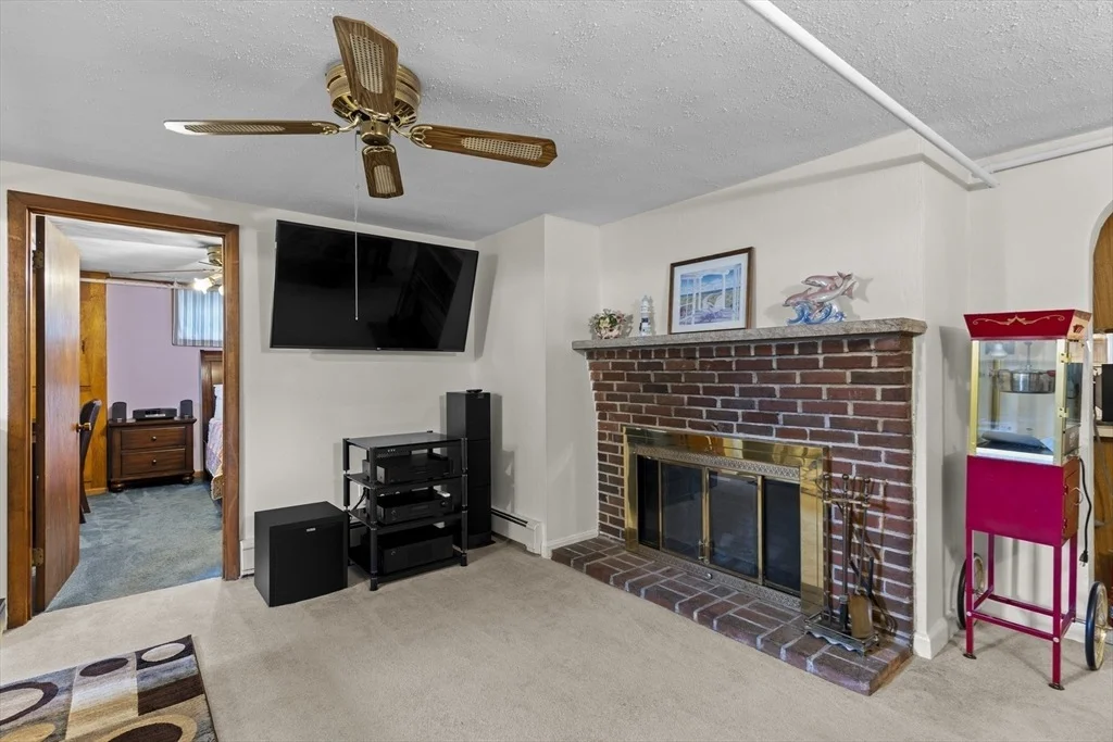 Photo of 96 Loring Ave