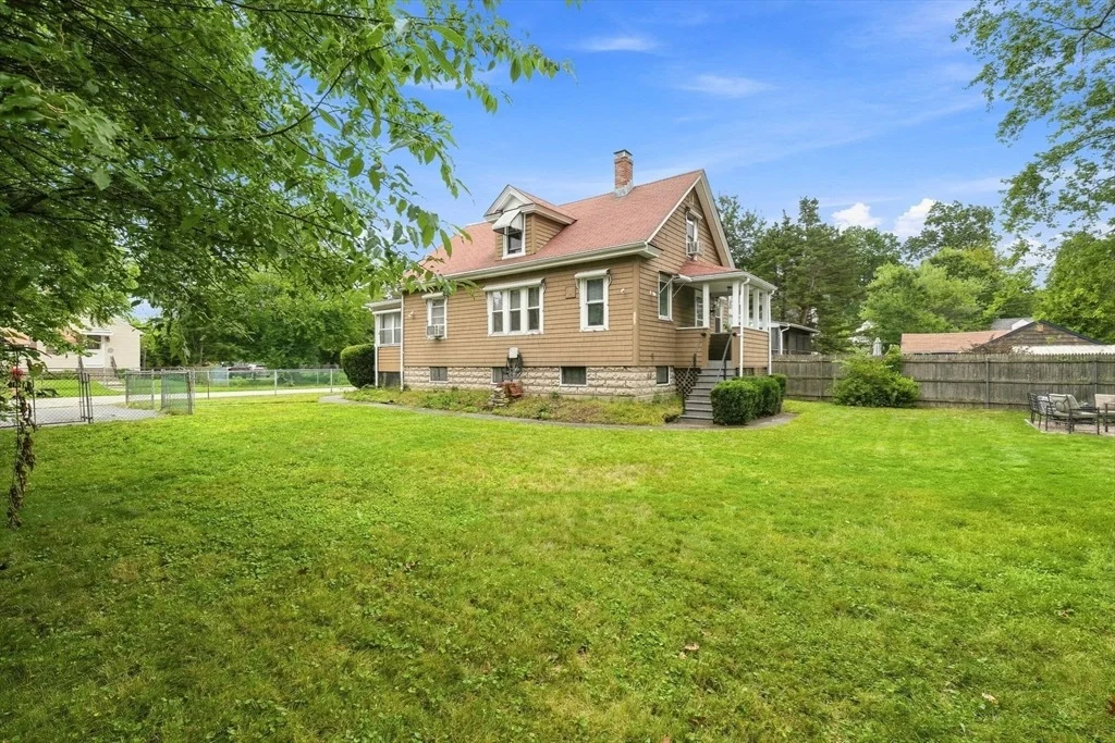 Photo of 16 Beechcrest St