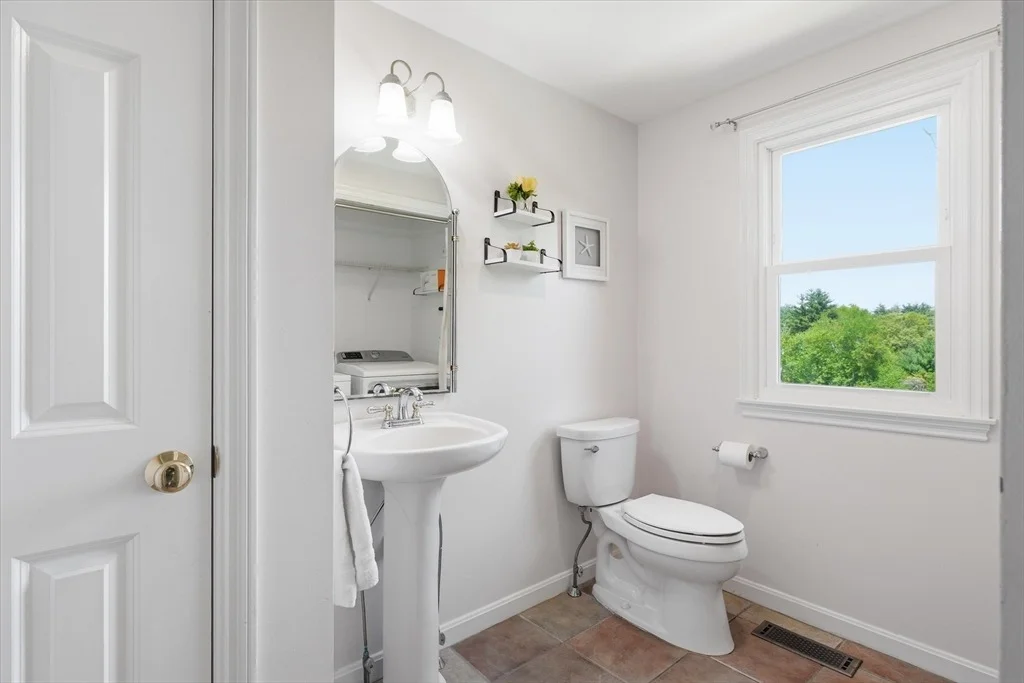 Photo of 26 Long Hill Rd