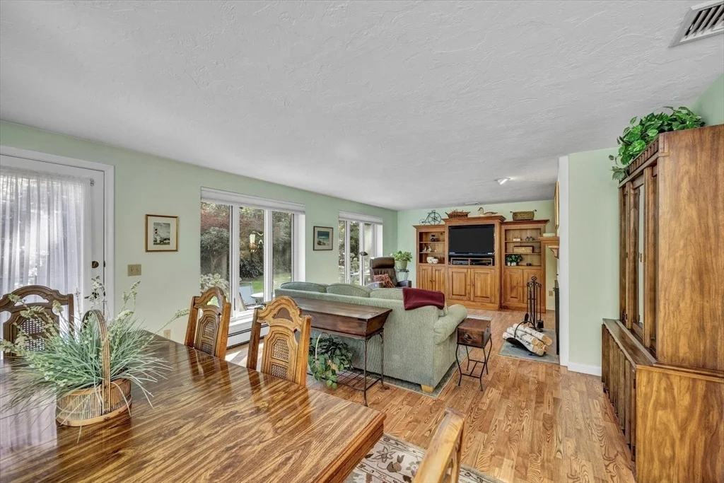 Photo of 17 Thatcher Holway Road
