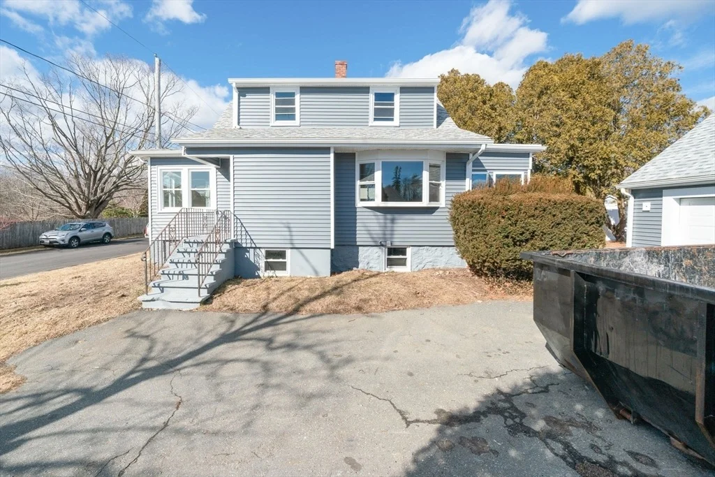 Photo of 71 Akin St