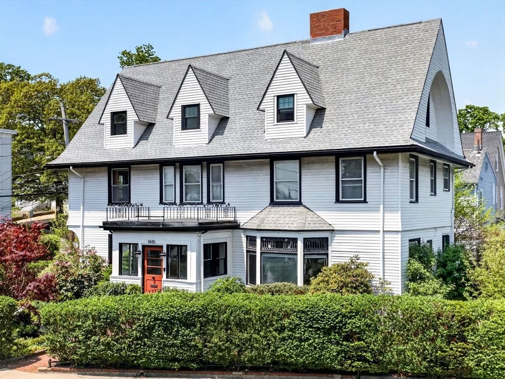 Photo of 1445 River St