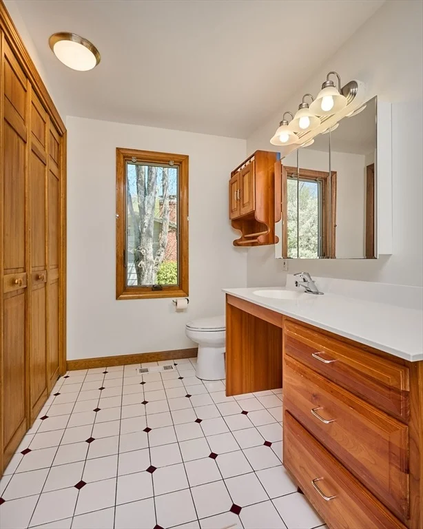 Photo of 89 Pondview Dr