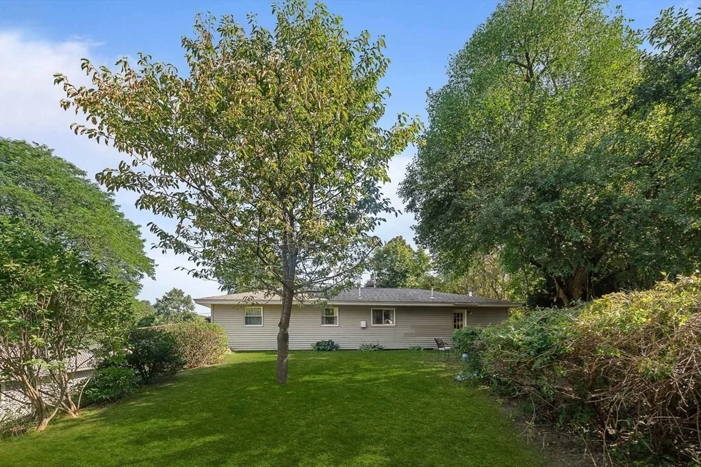 Photo of 9 Upper Joclyn Avenue