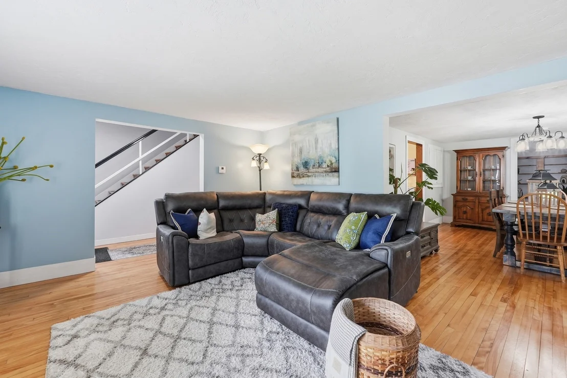 Photo of 31 Wildrose Ave
