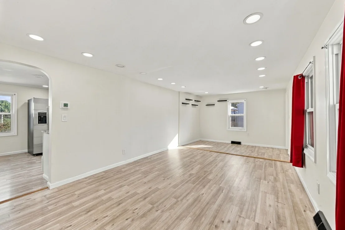 Photo of 196 Clarendon Ave