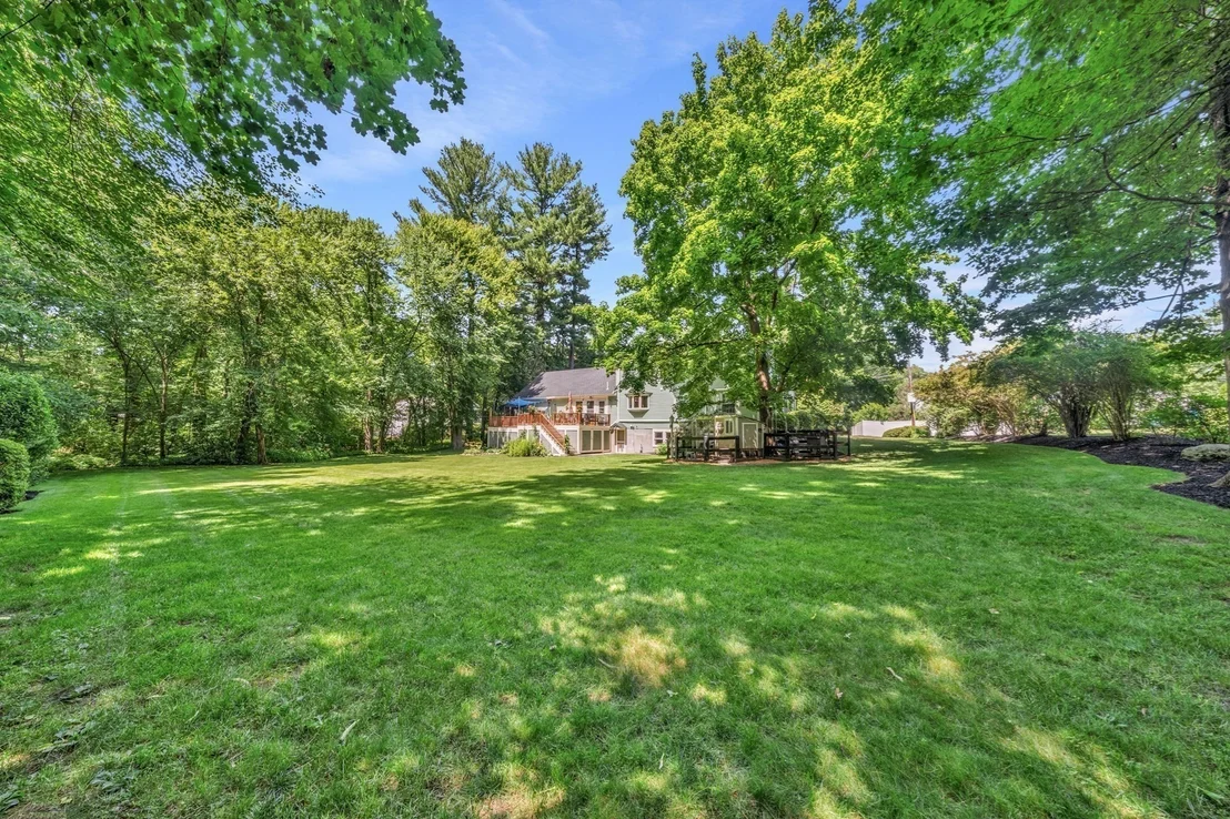 Photo of 6 W Parish Dr