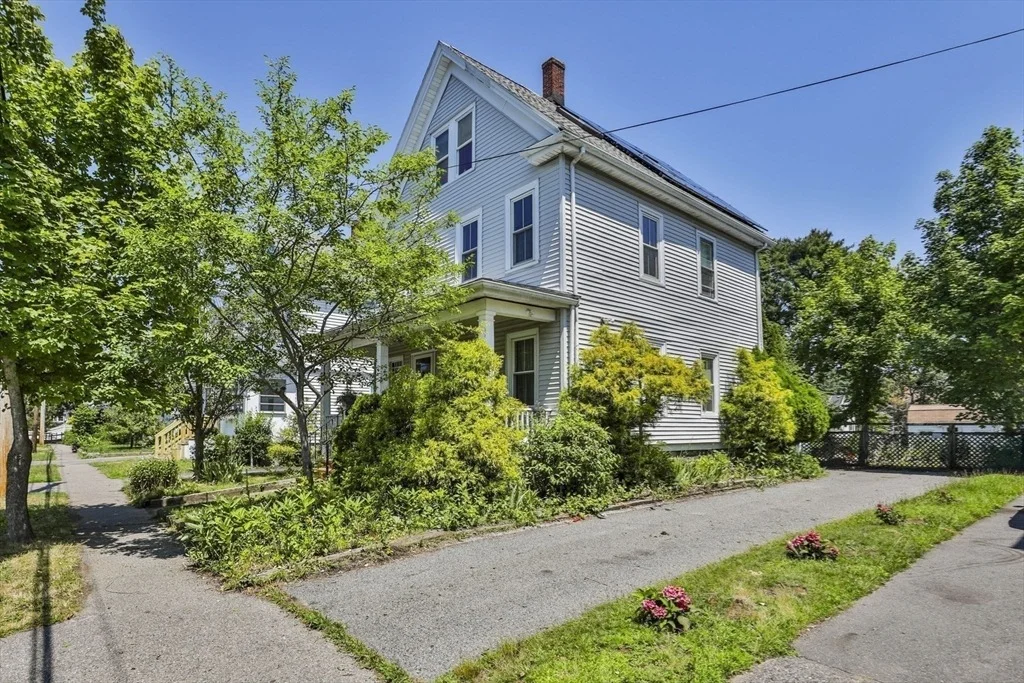 Photo of 82 Dyer Ave